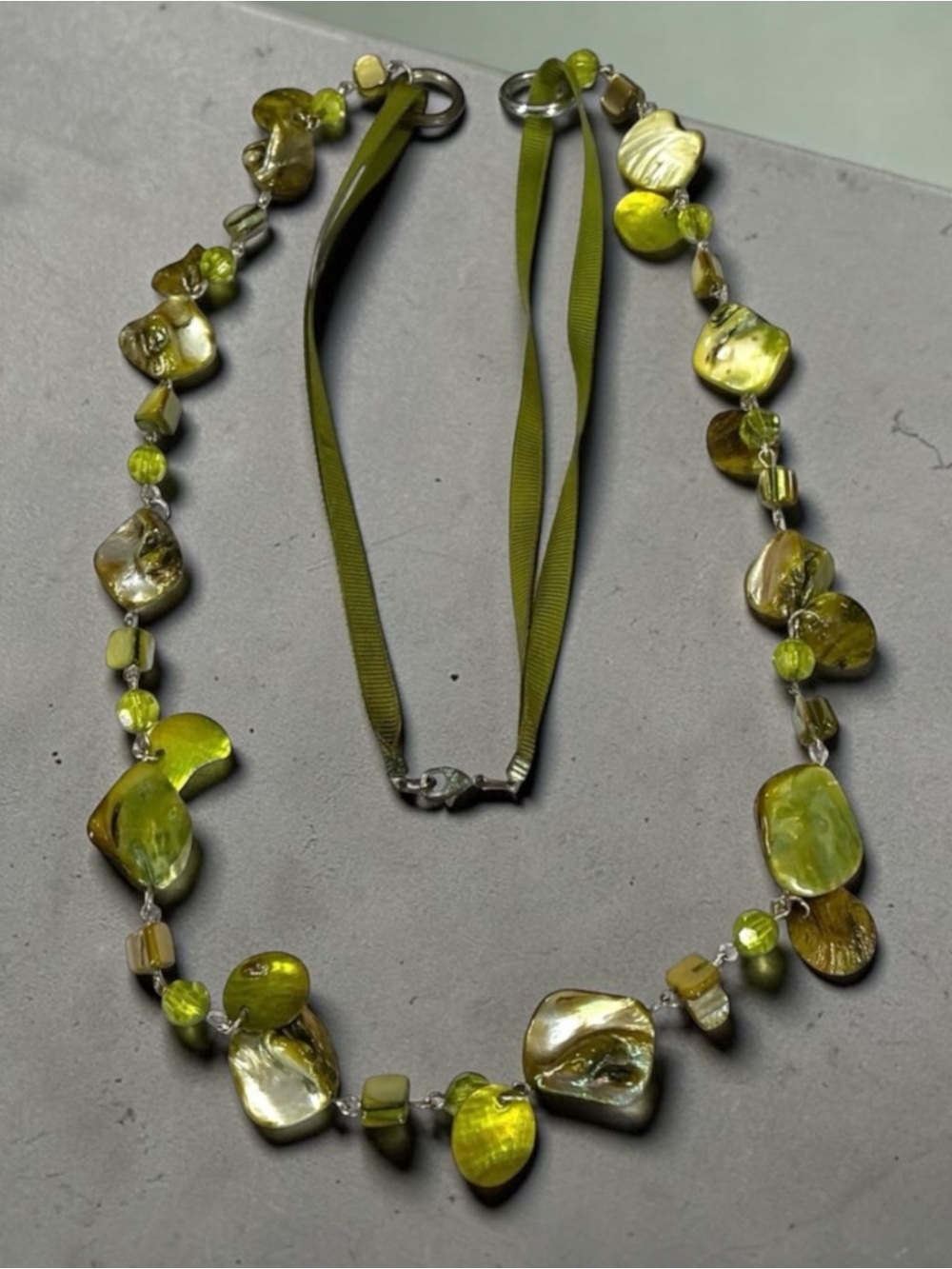 Vintage Handmade Green Chunky Shell Mother of Pearl Long Necklace